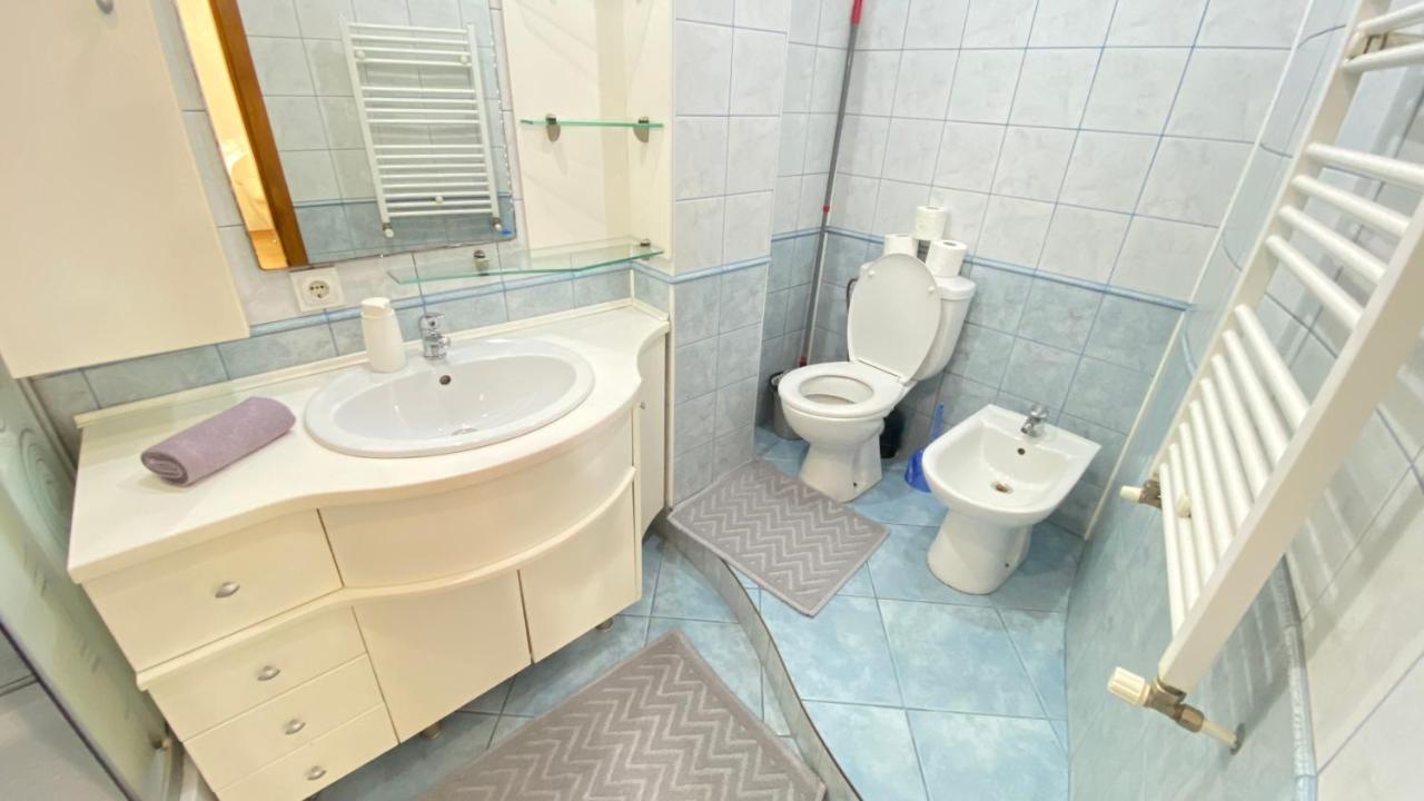 Ultracentral Apartment Puskin Street 키시나우 외부 사진