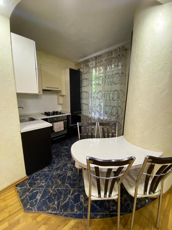Ultracentral Apartment Puskin Street 키시나우 외부 사진